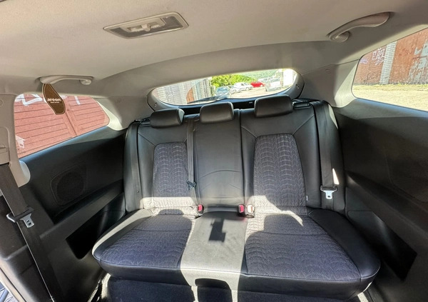 Kia Ceed cena 18000 przebieg: 253000, rok produkcji 2011 z Warszawa małe 137